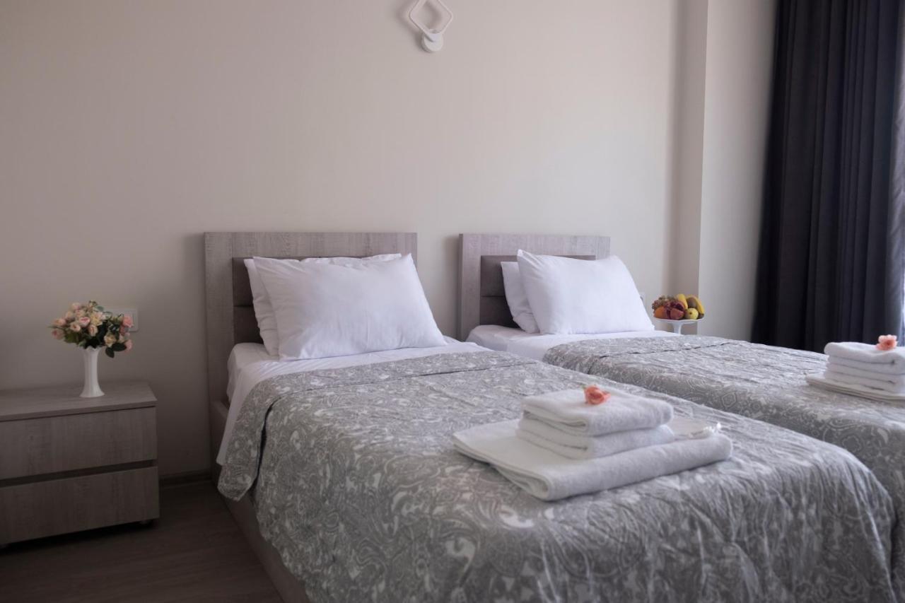 Art Hotel บาทูมิ ภายนอก รูปภาพ