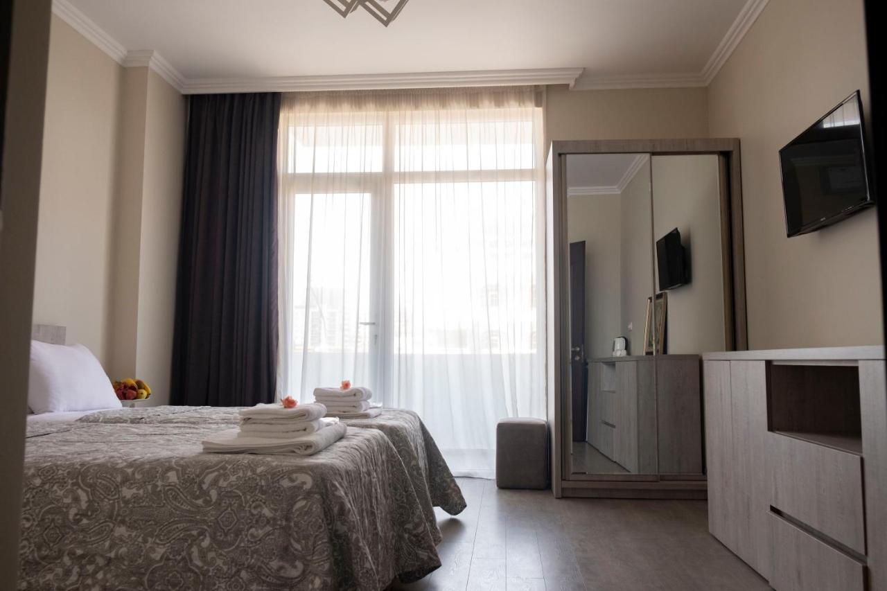 Art Hotel บาทูมิ ภายนอก รูปภาพ