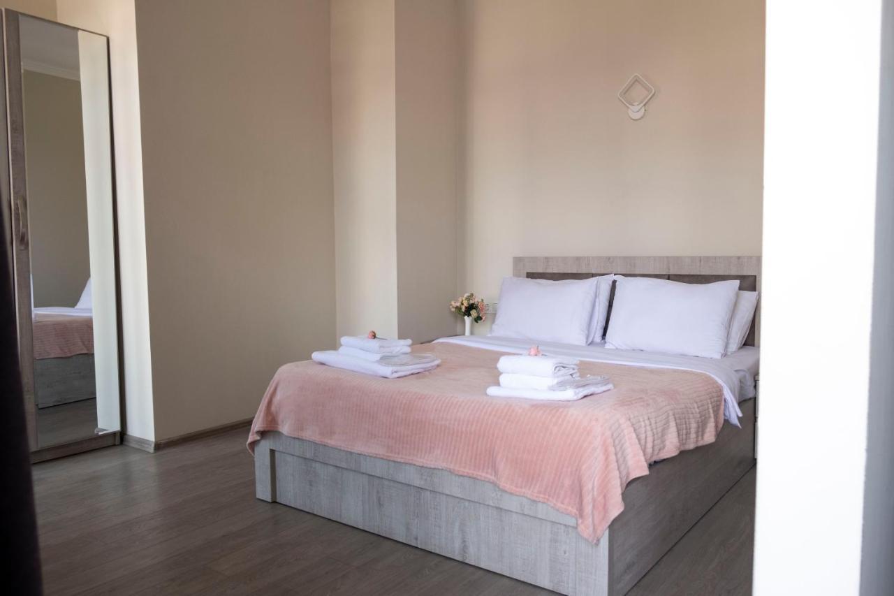 Art Hotel บาทูมิ ภายนอก รูปภาพ