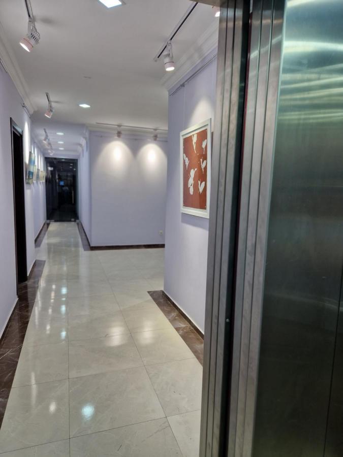Art Hotel บาทูมิ ภายนอก รูปภาพ