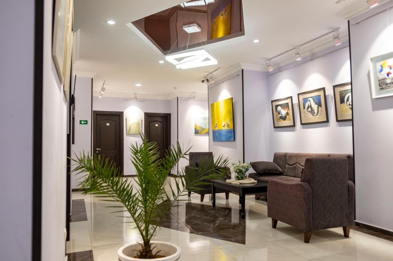 Art Hotel บาทูมิ ภายนอก รูปภาพ