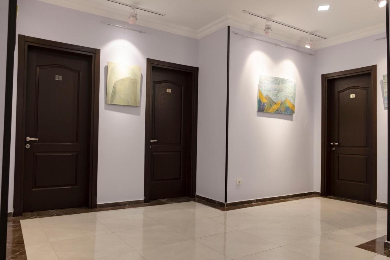 Art Hotel บาทูมิ ภายนอก รูปภาพ